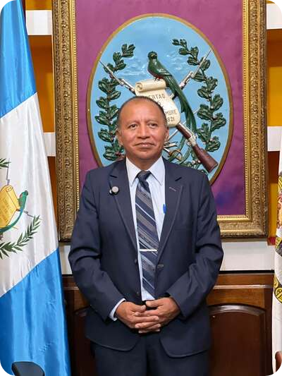 Lic. Lic. Felix Chay López